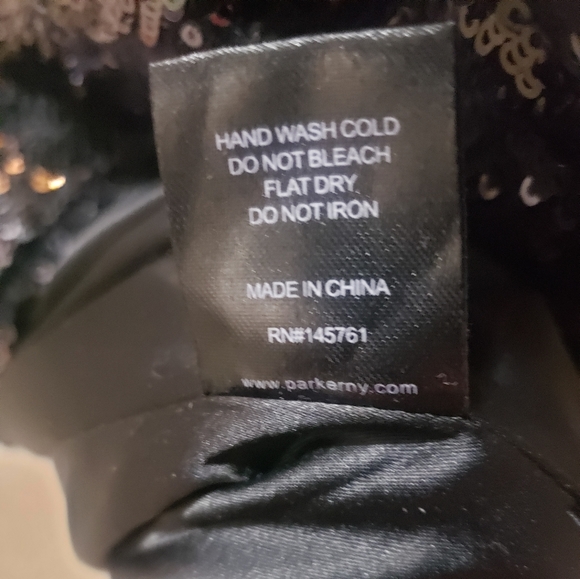 Parker Black V-Neck Dress Women's Size 16 NWT - Picture 16 of 16